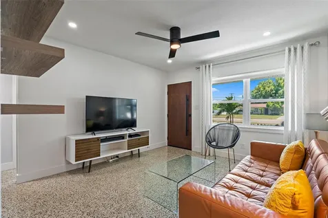 769 62nd Avenue N St Petersburg FL 33702
