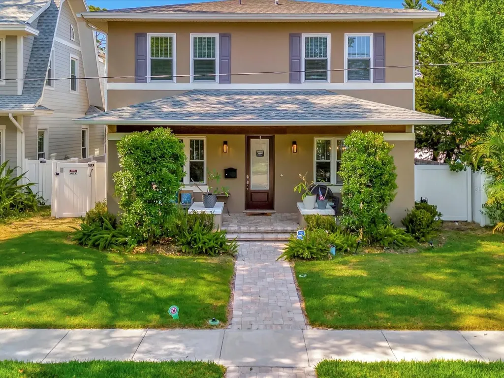 481 33rd Avenue N St Petersburg FL 33704