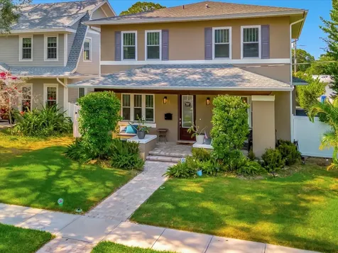 481 33rd Avenue N St Petersburg FL 33704