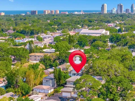 481 33rd Avenue N St Petersburg FL 33704