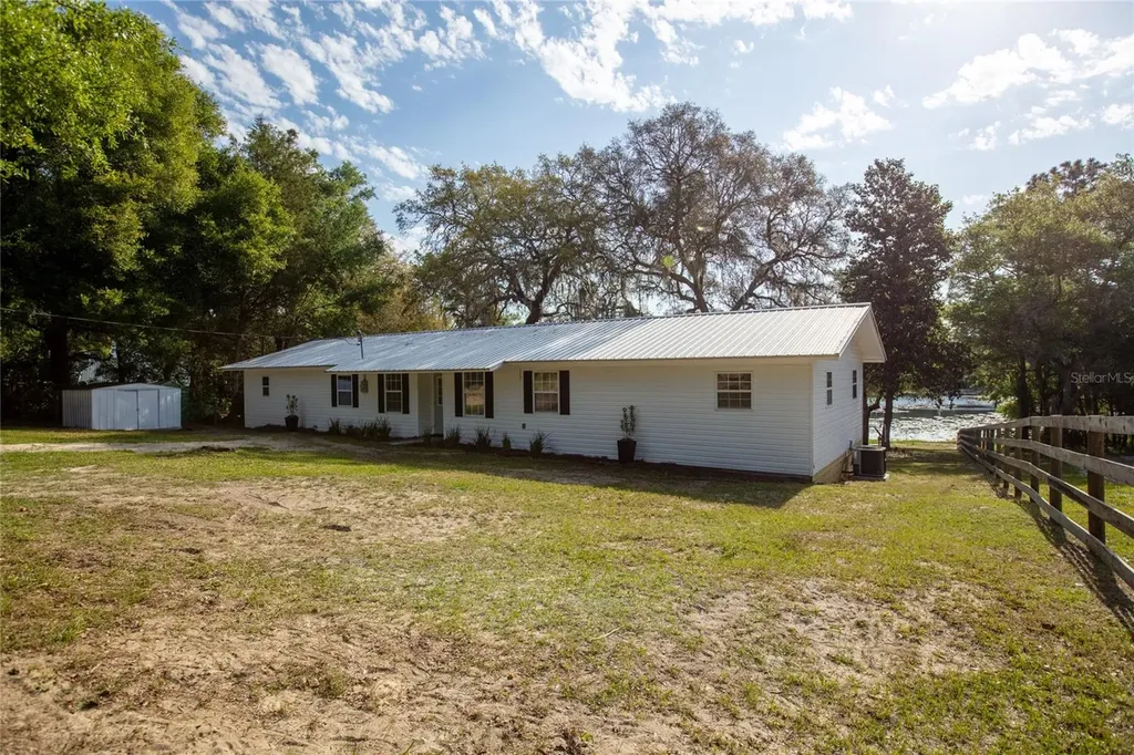 129 Lake Carleton Drive Melrose FL 32666