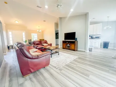 2923 Kacour Avenue North Port FL 34288