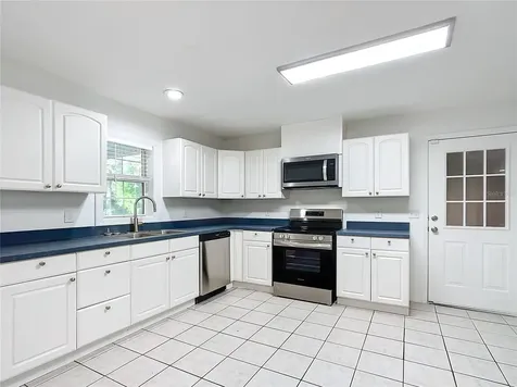 2606 NW 247th Terrace Newberry FL 32669