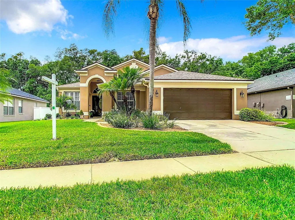 2918 Red Coat Circle Brandon FL 33511