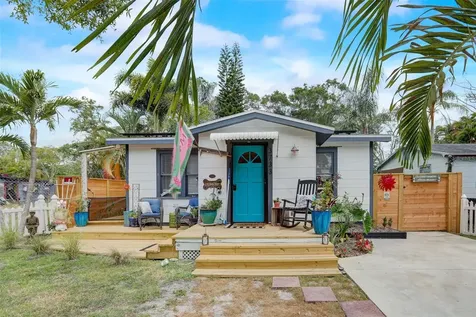 3733 56th Avenue N St Petersburg FL 33714