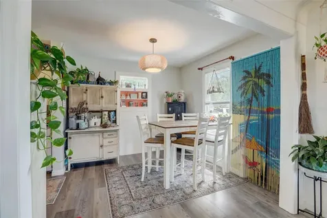 3733 56th Avenue N St Petersburg FL 33714