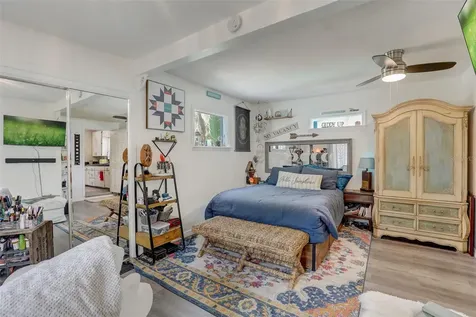 3733 56th Avenue N St Petersburg FL 33714