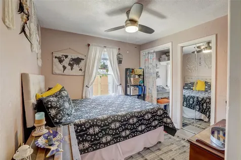3733 56th Avenue N St Petersburg FL 33714