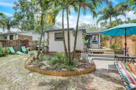 3733 56th Avenue N St Petersburg FL 33714