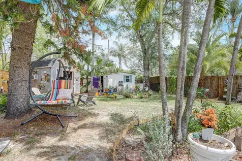 3733 56th Avenue N St Petersburg FL 33714
