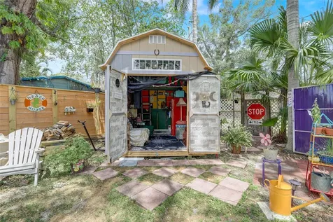 3733 56th Avenue N St Petersburg FL 33714