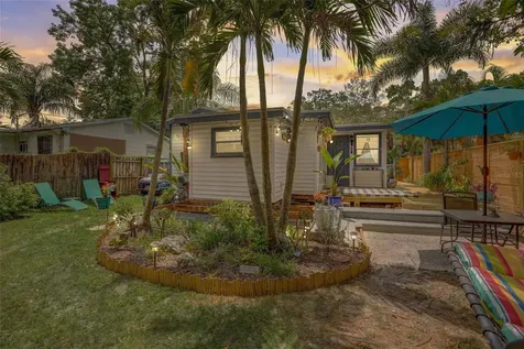 3733 56th Avenue N St Petersburg FL 33714