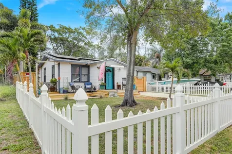 3733 56th Avenue N St Petersburg FL 33714