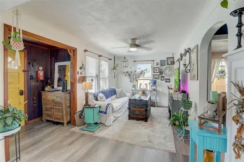 3733 56th Avenue N St Petersburg FL 33714