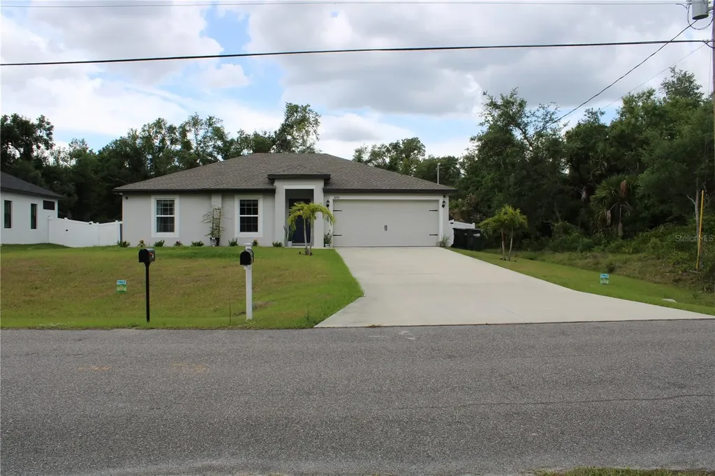 3243 Lanai Avenue North Port FL 34288