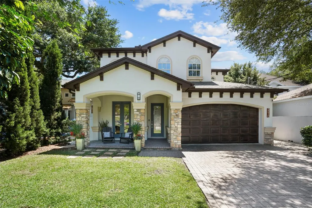 3210 W Knights Avenue Tampa FL 33611
