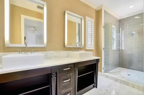 2308 Victoria Gardens Lane Tampa FL 33609