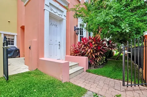 2308 Victoria Gardens Lane Tampa FL 33609