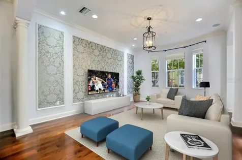 2308 Victoria Gardens Lane Tampa FL 33609