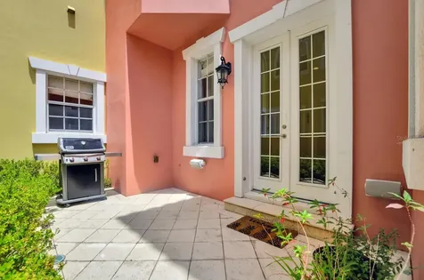 2308 Victoria Gardens Lane Tampa FL 33609