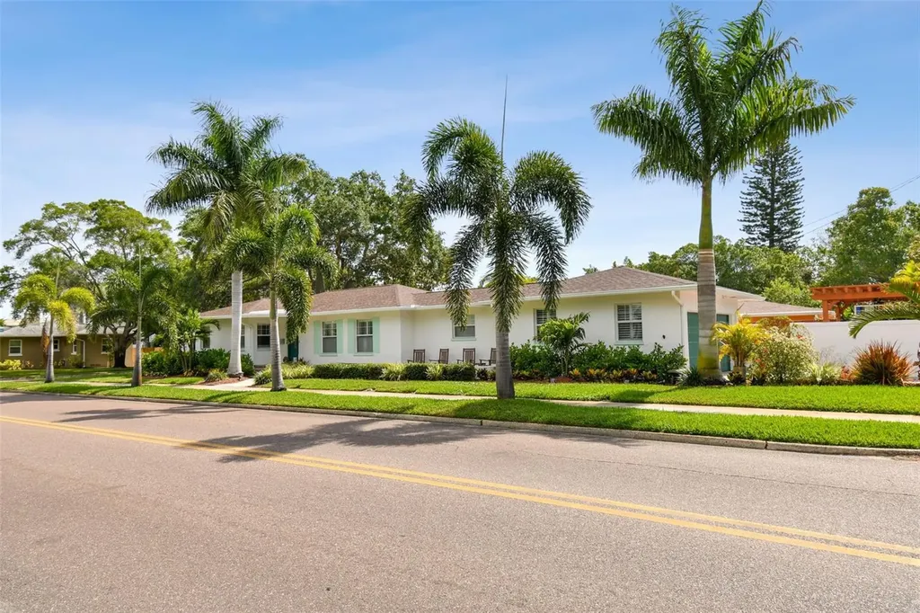 2631 1st Street NE St Petersburg FL 33704