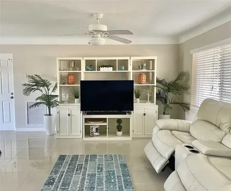 6468 17th Terrace N St Petersburg FL 33710