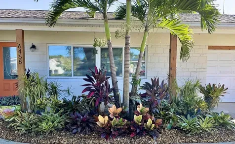 6468 17th Terrace N St Petersburg FL 33710