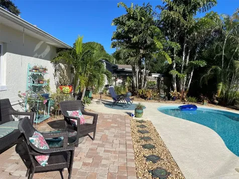 6468 17th Terrace N St Petersburg FL 33710