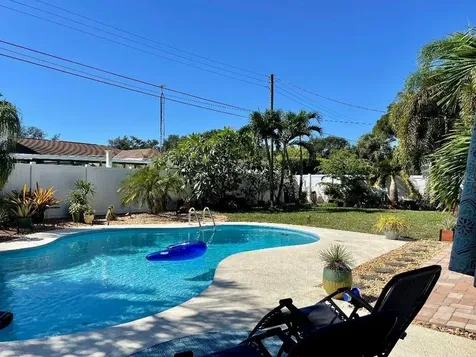 6468 17th Terrace N St Petersburg FL 33710