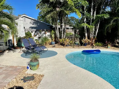 6468 17th Terrace N St Petersburg FL 33710