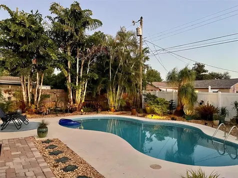 6468 17th Terrace N St Petersburg FL 33710