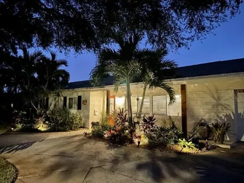 6468 17th Terrace N St Petersburg FL 33710