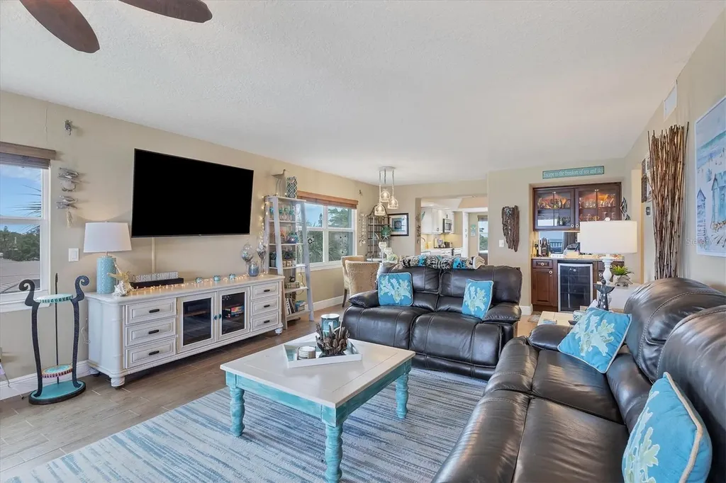4325 Gulf Of Mexico Drive Longboat Key FL 34228