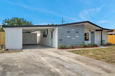 2216 N Wellesley Drive Bradenton FL 34207