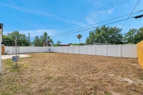 2216 N Wellesley Drive Bradenton FL 34207