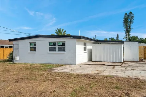 2216 N Wellesley Drive Bradenton FL 34207