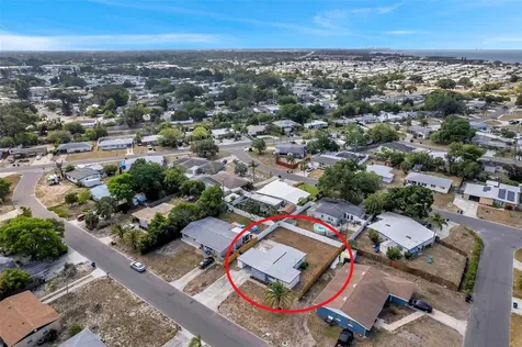 2216 N Wellesley Drive Bradenton FL 34207