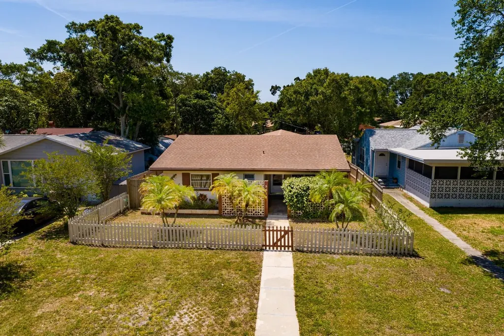 5610 Tangerine Avenue S Gulfport FL 33707