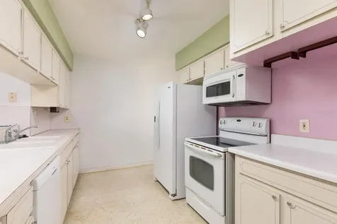 5610 Tangerine Avenue S Gulfport FL 33707