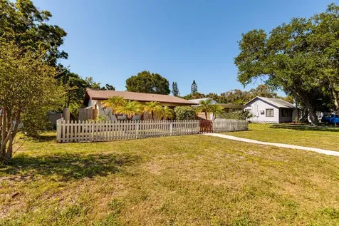 5610 Tangerine Avenue S Gulfport FL 33707