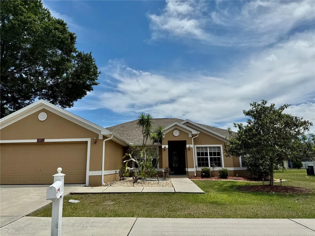 6913 Krenson Oaks Street Lakeland FL 33810