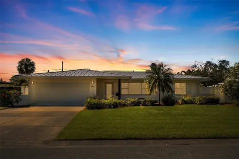 742 45th Avenue NE St Petersburg FL 33703