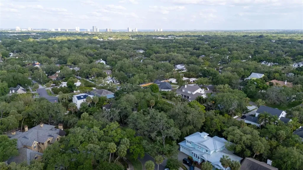 4806 W Beachway Drive Tampa FL 33609