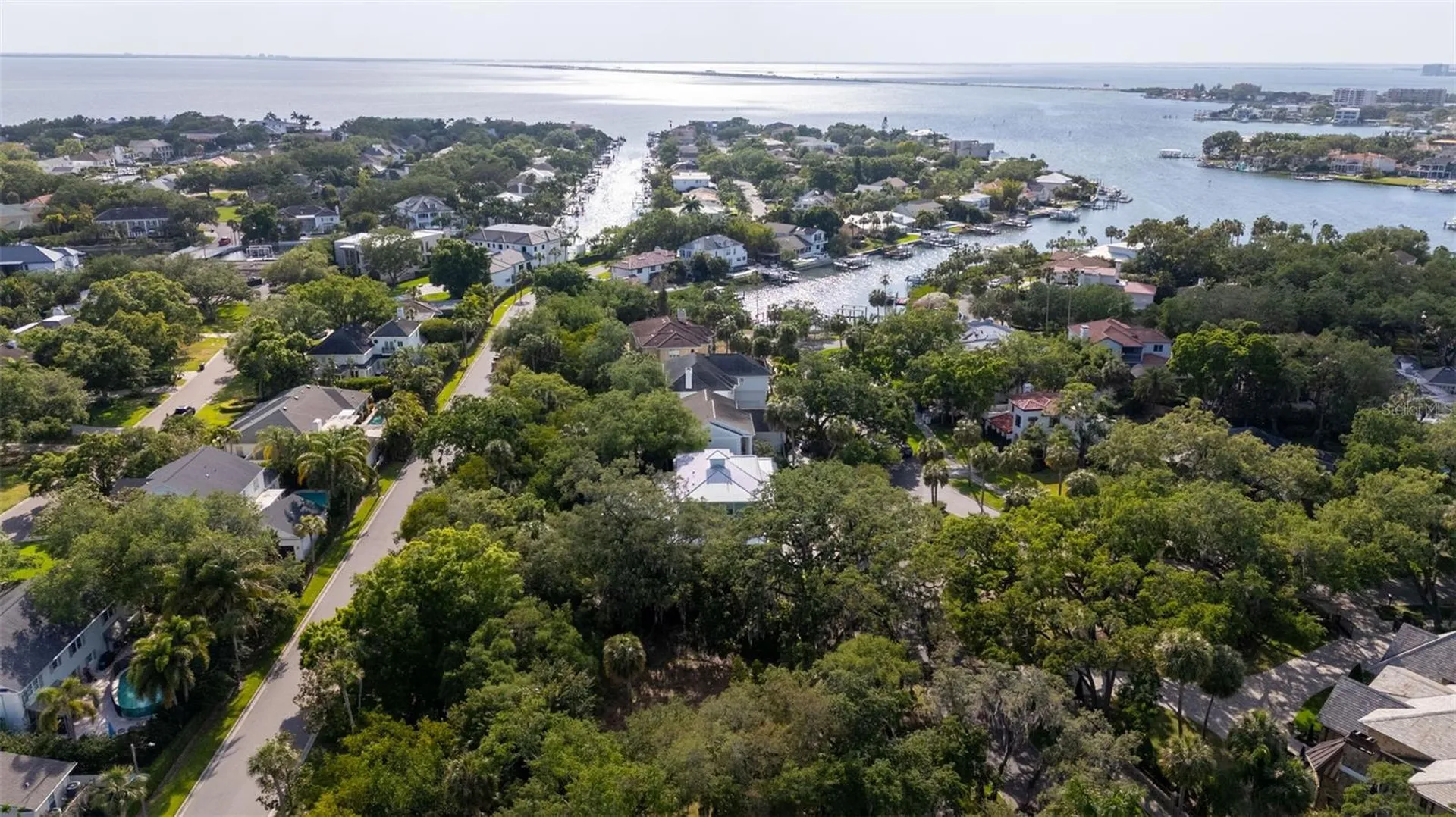 4806 W Beachway Drive Tampa FL 33609