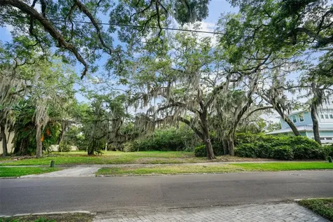 4806 W Beachway Drive Tampa FL 33609