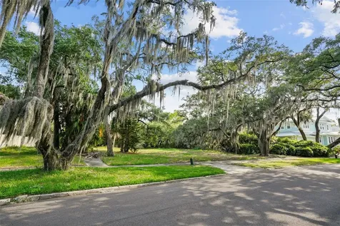 4806 W Beachway Drive Tampa FL 33609