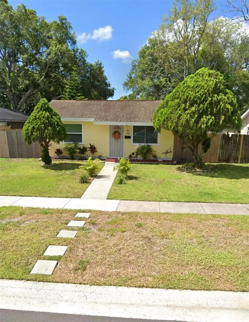 1052 55th Avenue N St Petersburg FL 33703