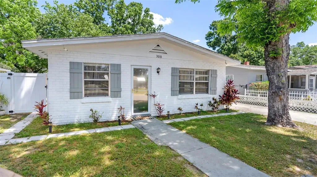 3010 E Chelsea Street Tampa FL 33610