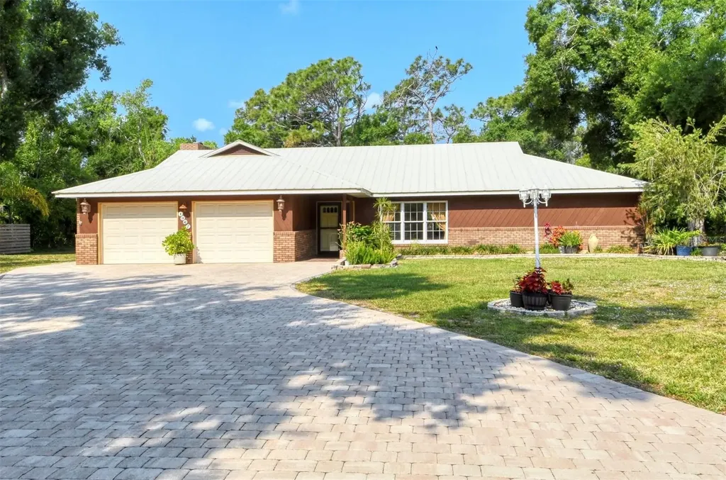 1307 Guardian Drive Venice FL 34292