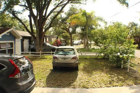 1608 W Knollwood Street Tampa FL 33604